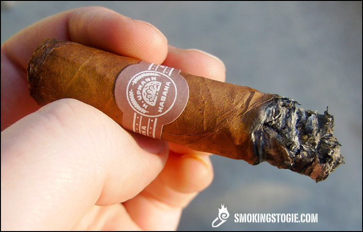 H. Upmann Coronas Major (2005) 4.png H. Upmann Coronas Major (2005) 4.png
