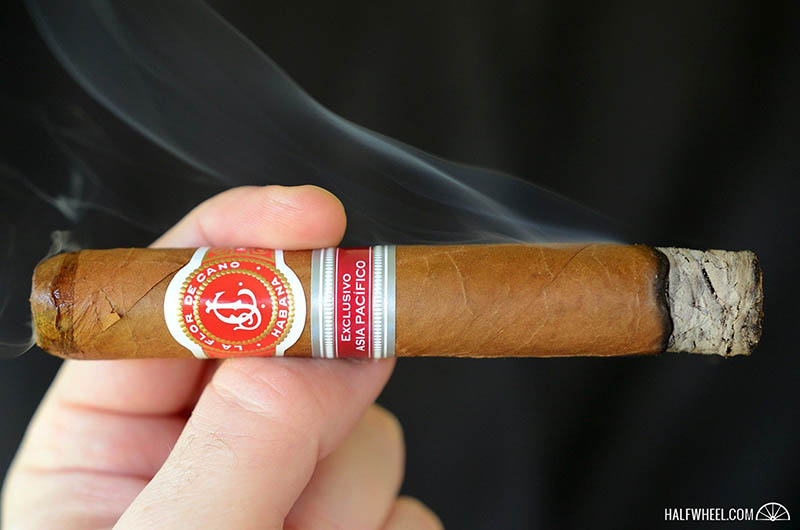 La Flor de Cano Grandiosos Edicion Regional Asia Pacifico 2.jpg La Flor de Cano Grandiosos Edicion 亚太地区 2