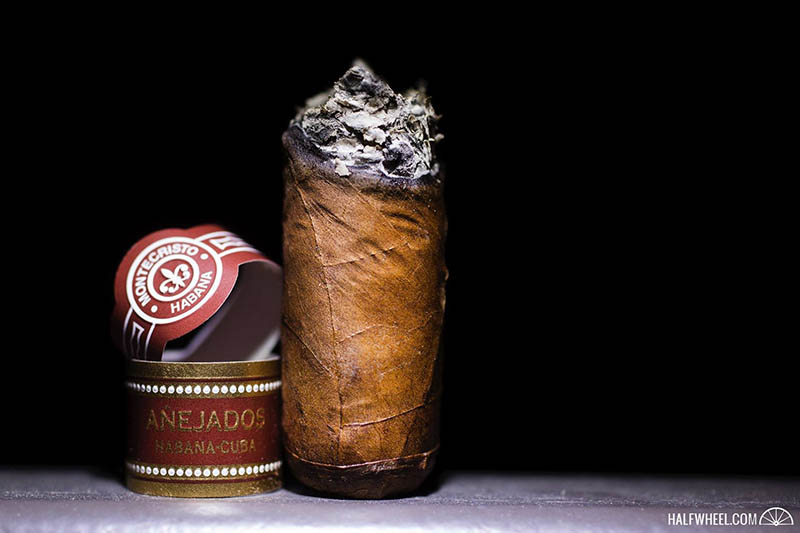 Montecristo Churchill Anejado 4.jpg Montecristo Churchill Anejado 4