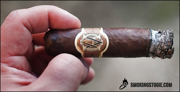 AVO 遗产 短罗布图 - AVO HERITAGE SHORT ROBUSTO