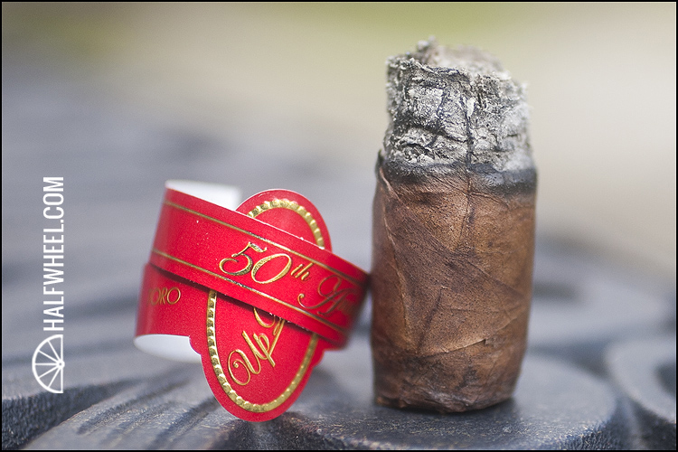 大卫杜夫上下 50 周年 4.jpg 大卫杜夫上下50周年雪茄 - DAVIDOFF UP DOWN 50TH ANNIVERSARY