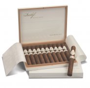 大卫杜夫大师版 2013 年“俱乐部之家”托罗雪茄 - DAVIDOFF MASTERS EDITION 2013 “CL
