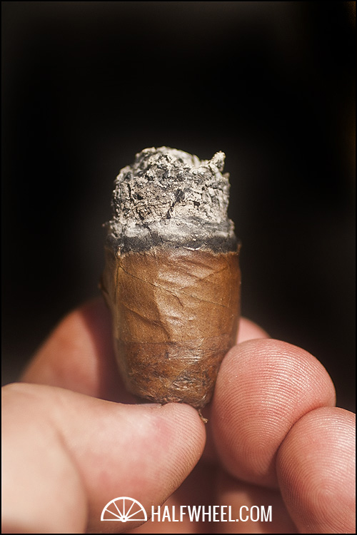 AVO2013限量版第13和弦雪茄  - AVO LIMITED EDITION 2013 THE DOMINANT 13T