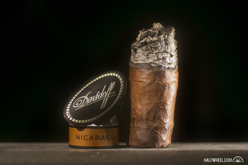 大卫杜夫尼加拉瓜钻石雪茄 - DAVIDOFF NICARAGUA DIADEMA (PRERELEASE)