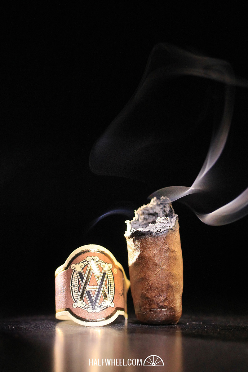 AVO 遗产长矛手雪茄 - AVO HERITAGE LANCERO