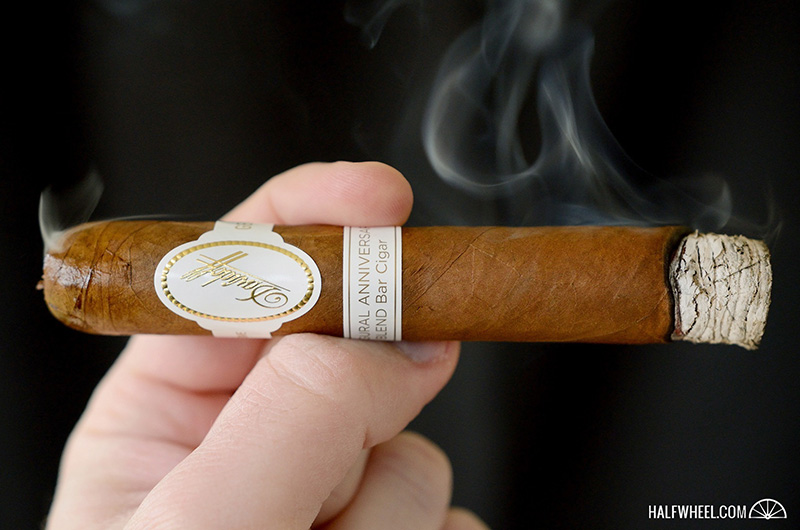 大卫杜夫混合酒吧雪茄成立周年纪念雪茄 - DAVIDOFF BLEND BAR CIGAR INAUGURAL ANNIVERS