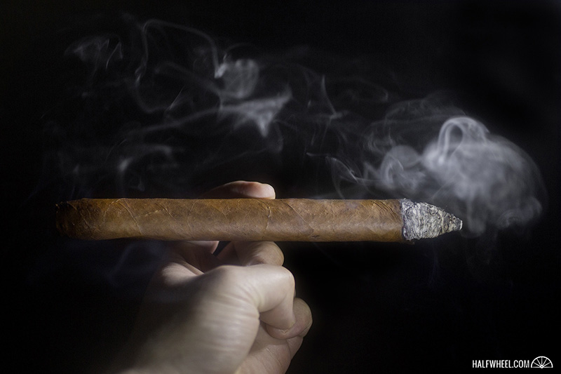 大卫杜夫钻石100雪茄 - Davidoff DIADEMAS 100
