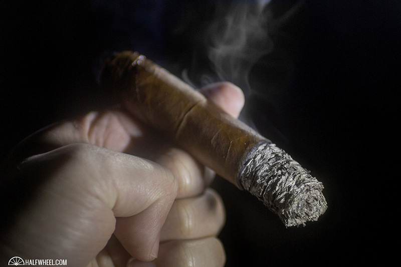 大卫杜夫钻石100雪茄 - Davidoff DIADEMAS 100