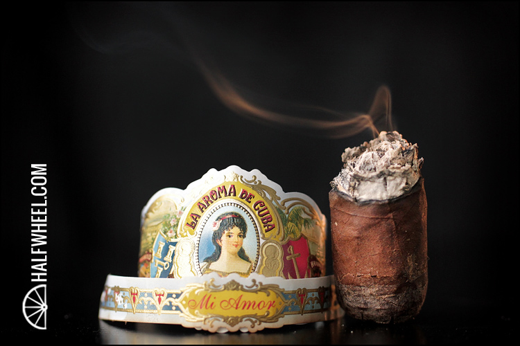 La Aroma de Cuba Mi Amor Robusto Limitado TAA Edition 4.jpg La Aroma de Cuba Mi Amor Robusto Limitado TAA Edition 4
