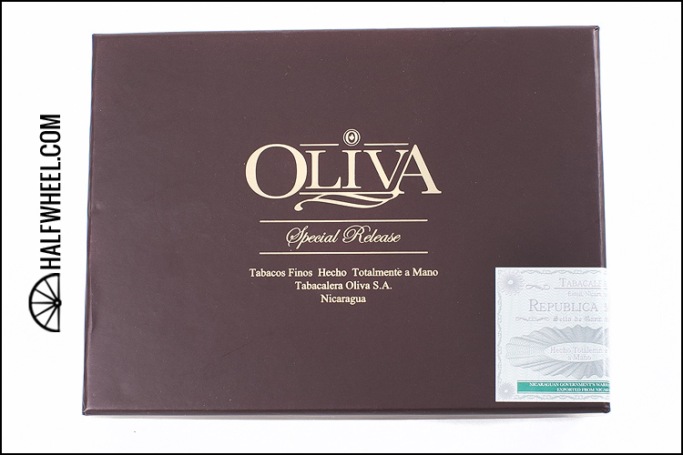 Oliva 特别版样品盒.jpg 奥利瓦 OLIVA SERIE V NUB 460 雪茄
