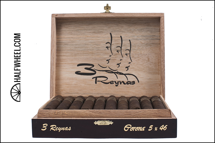 Tres Reynas 电晕盒 2.jpg TRES REYNAS 2013 CORONA 雪茄