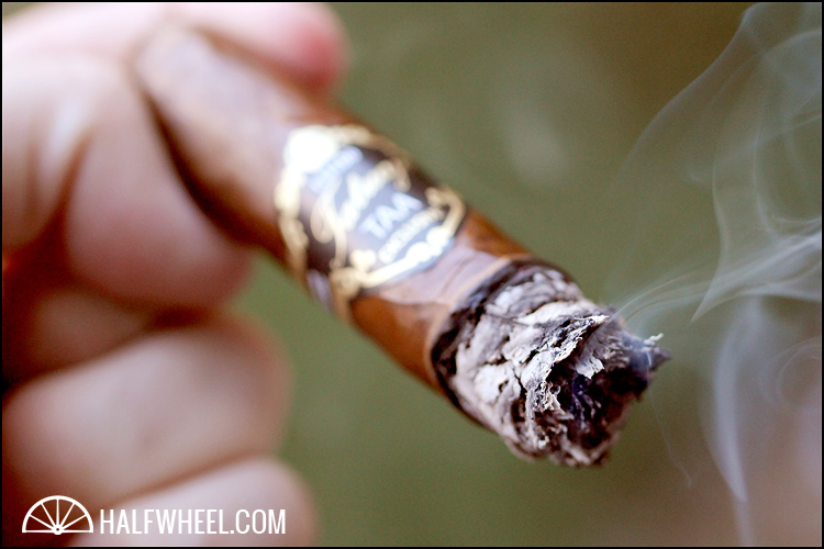 Tatuaje TAA 2013 3.jpg 塔图阿赫 TATUAJE 10 GRAND CHASSEUR TAA 2013 雪茄