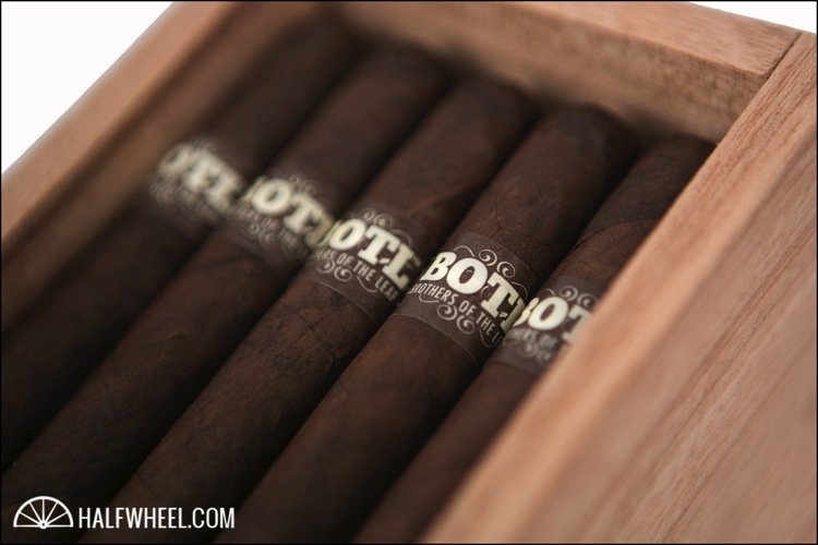 Drew Estate BOTL.org 2013 Corona Box 3.jpg DREW ESTATE BOTL.ORG 2013 CORONA 雪茄