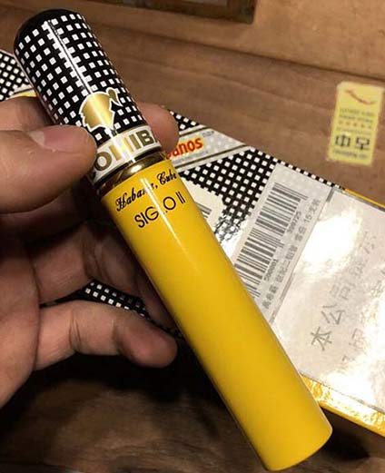 ‌COHIBA SIGLO II（高希霸世纪二号）雪茄