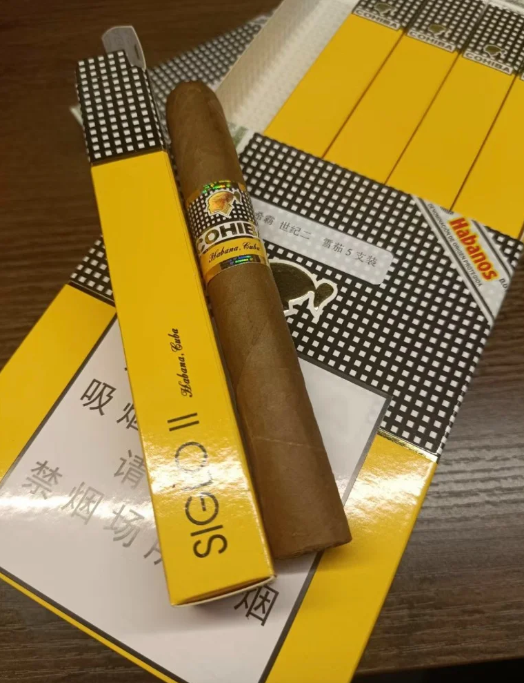 ‌COHIBA SIGLO II（高希霸世纪二号）雪茄