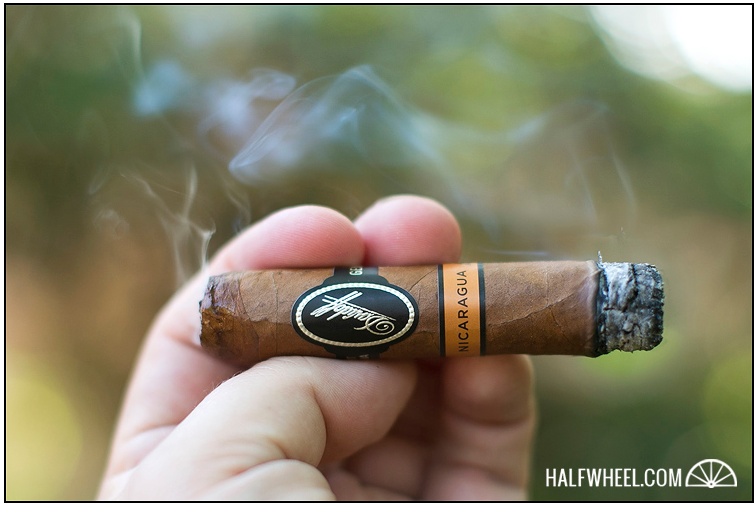 Davidoff Nicaragua Short Corona 3.jpg Davidoff Nicaragua Short Corona 3
