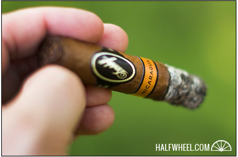 Davidoff Nicaragua Short Corona 2.jpg Davidoff Nicaragua Short Corona 2
