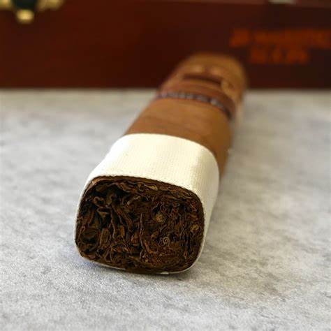 卡里罗复兴雄伟特冠‌ E.P.Carrillo Encore Majestic 雪茄