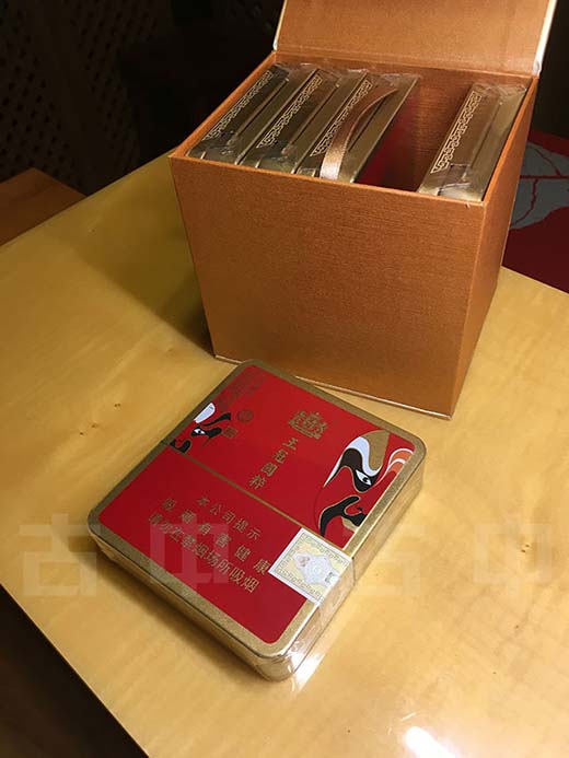 王冠小国粹雪茄多少钱 王冠小国粹雪茄 王冠(小国粹) 王冠小国粹5装 王冠(小国粹) 王冠国粹脸谱雪茄 王冠国粹香烟 王冠国粹雪茄多少钱 王冠国粹雪茄